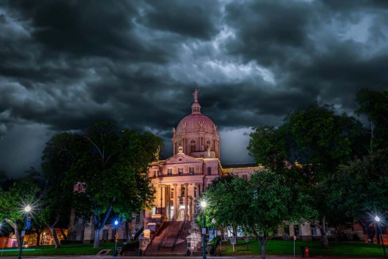 Waco Ghost Tour: Wild Whispers of the Wicked - An In-Depth Look at the Waco Ghost Tour Experience