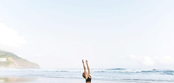 Waikiki Beach: Group or Private Yoga Classes - Instructor and Experience