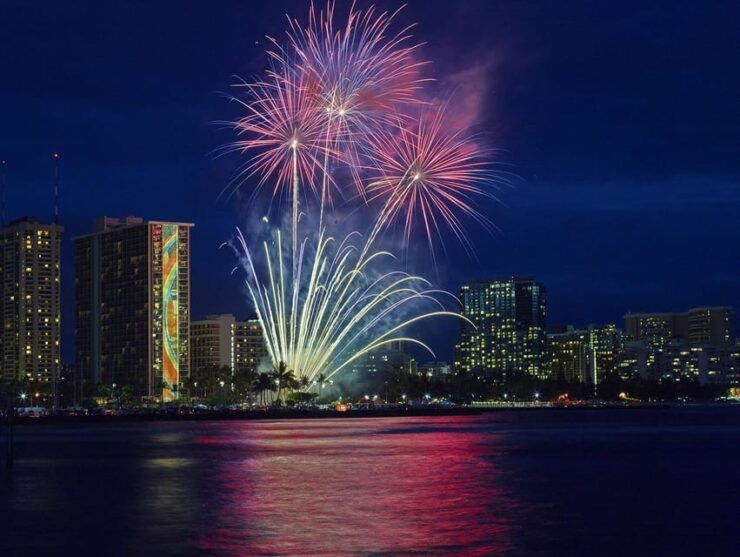 Waikiki: Firework Boat Cruise - Good To Know