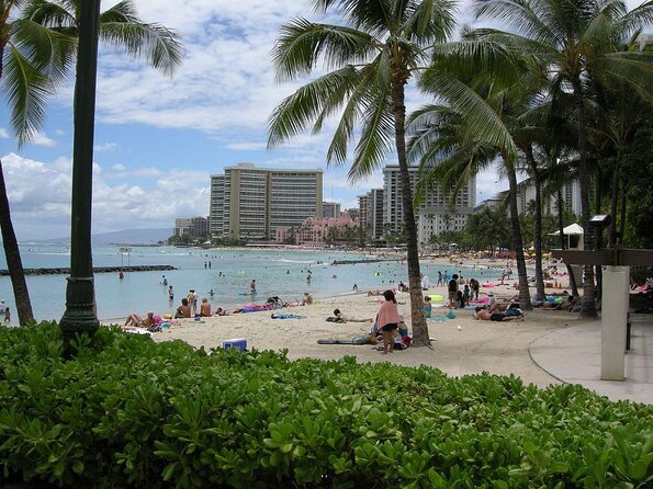 Waikiki Firework Cruise With Dinner Reservations - Experience a Semi-Private Boat Charter