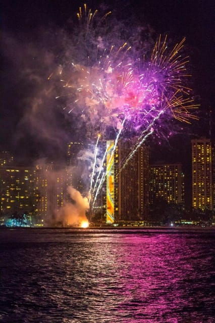Waikiki: Friday Night Fireworks Catamaran Sail - Experience Highlights