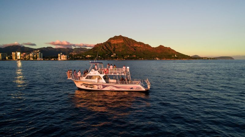Waikiki Party Cruise in Oahu with a Complimentary Drink - One drink, then decide what else you want