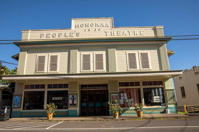 Waipio Valley, Hilo Waterfalls, Volcano and Black Sand Beach - FAQ