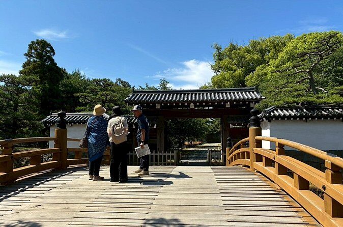 Wakayama Castle Walk A Short Guided Experience - Price and Value
