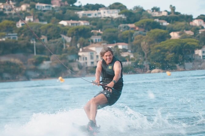 Wakesurfing, Wakeboarding or Inflatable Tows in Bay of St Tropez - Tips for a Safe and Enjoyable Experience