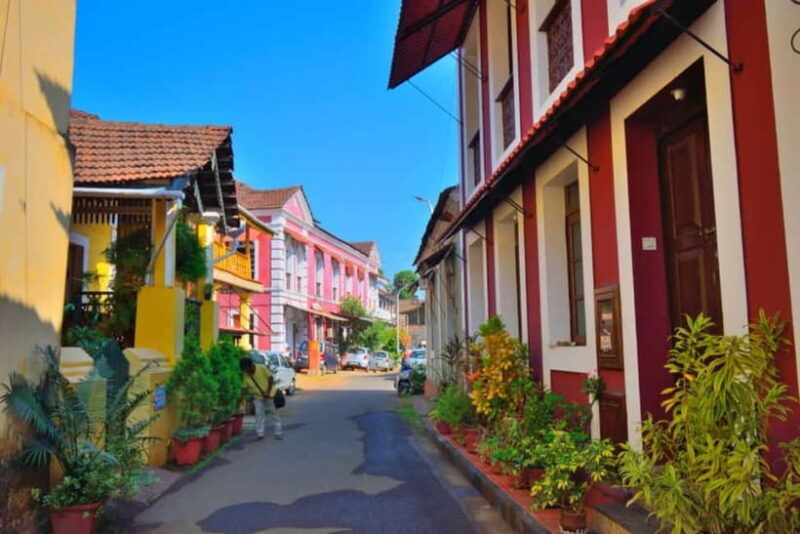 Walk and Explore Panjim City: Guided Tour by Foot - The Experience of Walking with a Local Guide