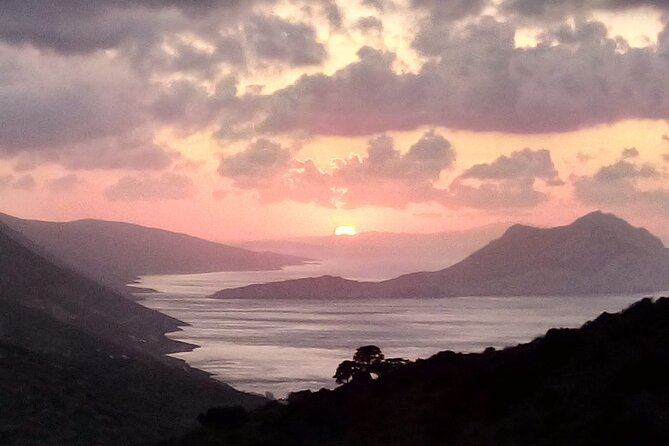 Walk and Private Show: in the Footsteps of Zorba, in Amorgos - Meeting Point and Start Time