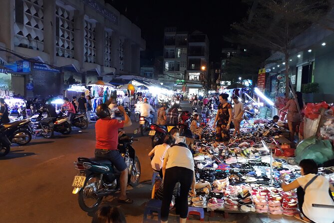 Walk Around The Markets Of Ho Chi Minh City By Night - Tips for Navigating the Night Markets