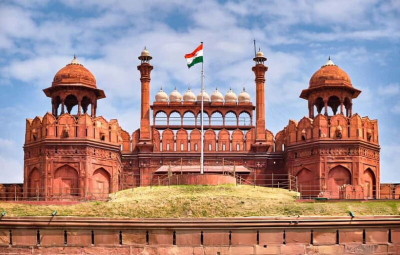 Walk & Explore Old Delhi: Guided Tour by Foot with a Local - Who Should Consider This Tour?