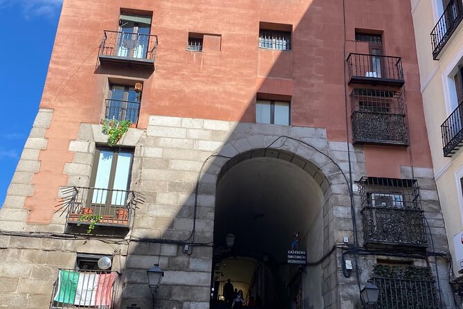 Walk Madrid of the Habsburgs - Common Questions