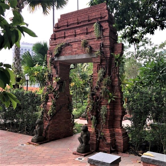Walk Through 700 Years of History at Fort Canning Park - What two hours with a guide adds