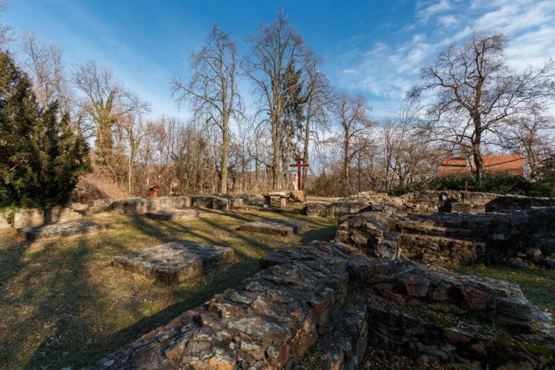Walk to recent and aged spiritual sanctuaries near Budapest - FAQ