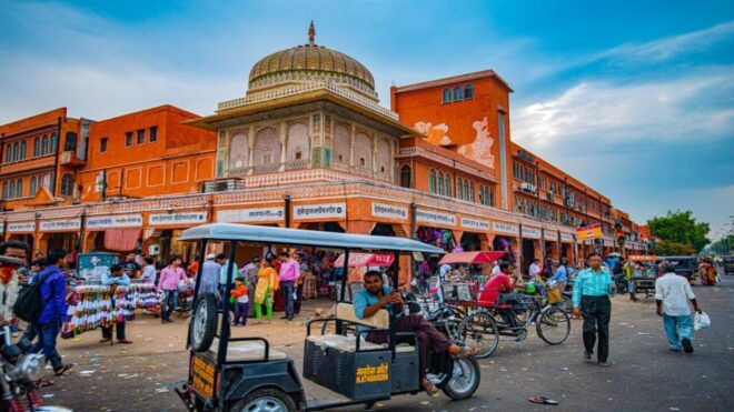 Walk Tour With Local Guide In Old Jaipur - Booking Information
