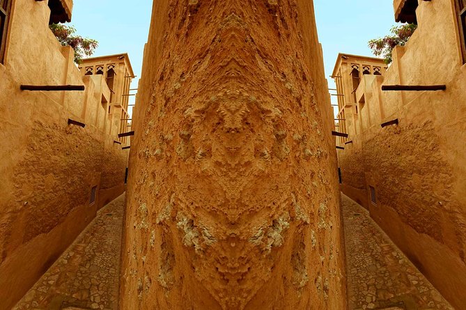 Walking Dubai City Tour / Journey Into the Historical District - Experiencing the Local Cuisine and Traditions