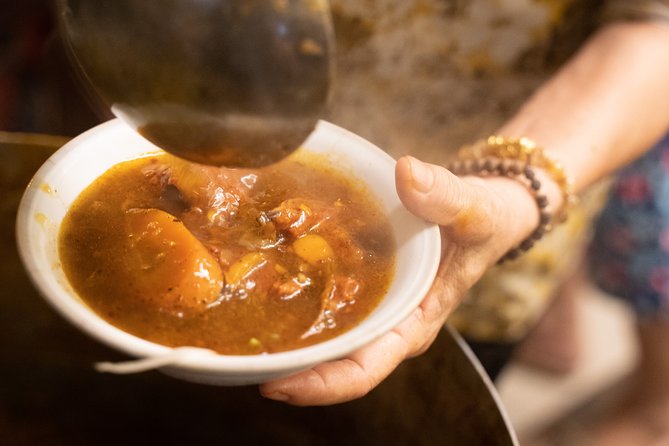 Walking Food Tour With Accommodation Pick Up - What To Bring