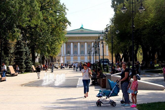 walking in the city - Exploring Almaty on Foot: An In-Depth Review of the Walking Tour