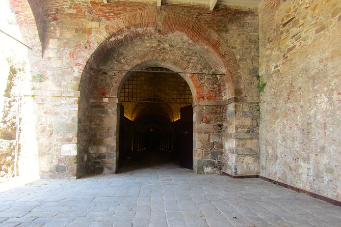 Walking Ramparts Tour in Lucca - Directions