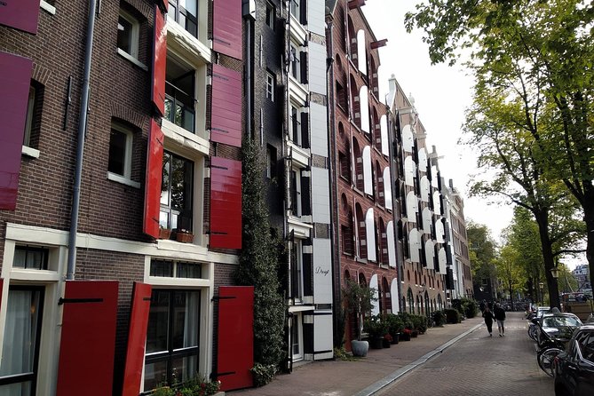 Walking Tour Amsterdam Center and Canal Belt - Accessibility Details