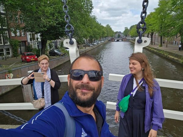 Walking Tour: Anna Frank, Liberal Amsterdam & Waterways - Insider Tips on Local Dining