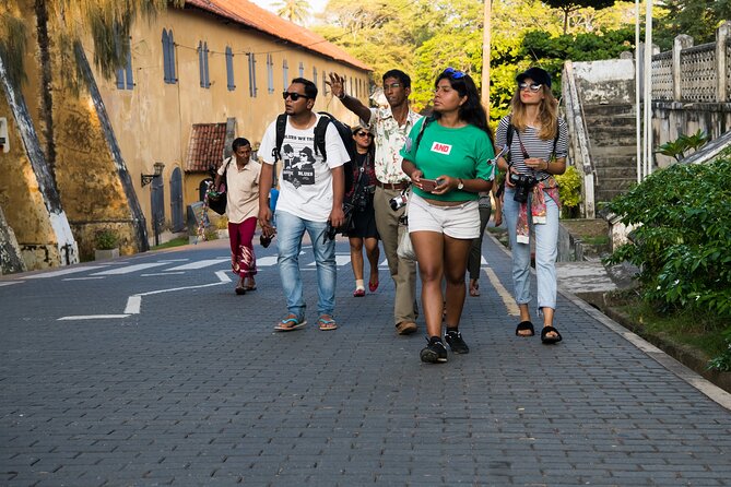 Walking Tour at Galle Fort With a Local Guide - Pricing and Booking