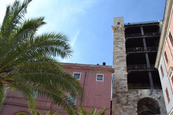 Walking Tour Cagliari - Visit Castello - The Sum Up