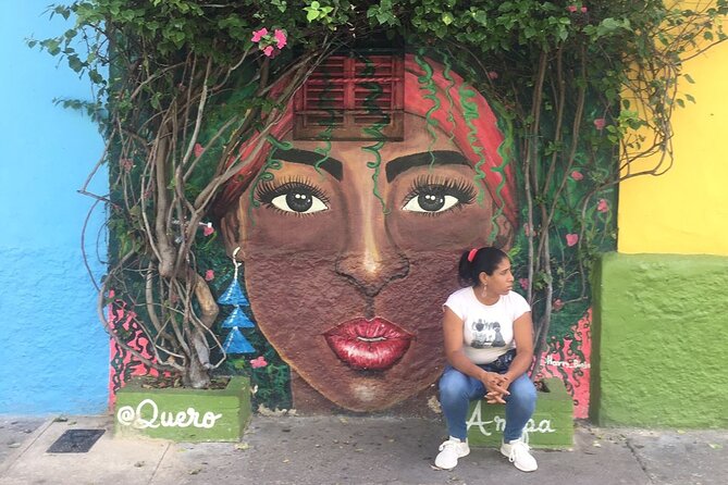 Walking Tour Cartagena Old City With Gold Museum and Plaza De Bolivar - Tour Overview