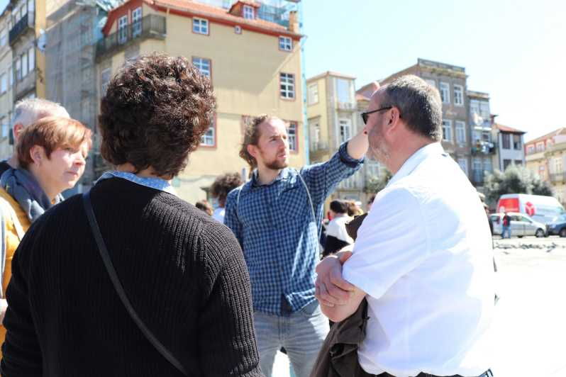 Walking tour discover Porto's center in German (max. 12 pax) - Discover Porto’s Heart in a Charming Small Group German Tour