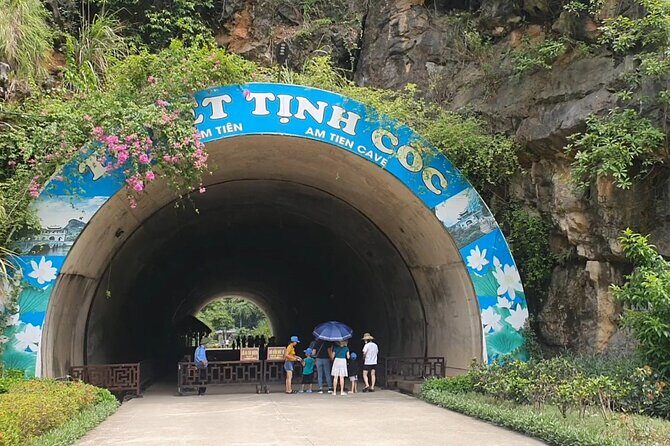 Walking Tour Explore Truong Yen Ninh Binh, - FAQ