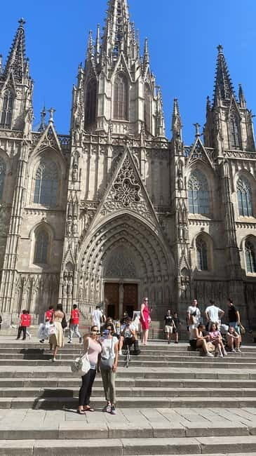 Walking Tour Gothic Quarter & Historic Center of Barcelona - Practicalities and Tips for Your Experience