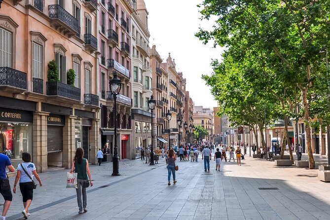 Walking Tour in Barcelona With Arabic Guide - Lunch Experience
