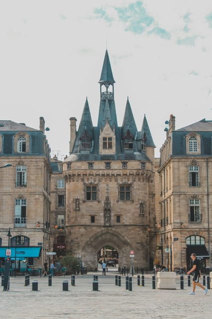 Walking Tour in Bordeaux With Tastings and Stories - Inclusions and Important Information