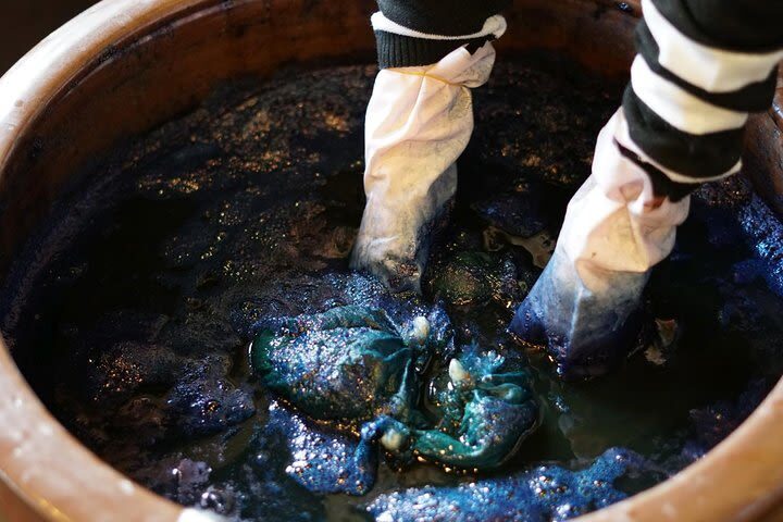 Walking Tour in Himeji: Castle, Garden and Aizome (Indigo Dyeing) - Indigo dyeing: make something you can take home