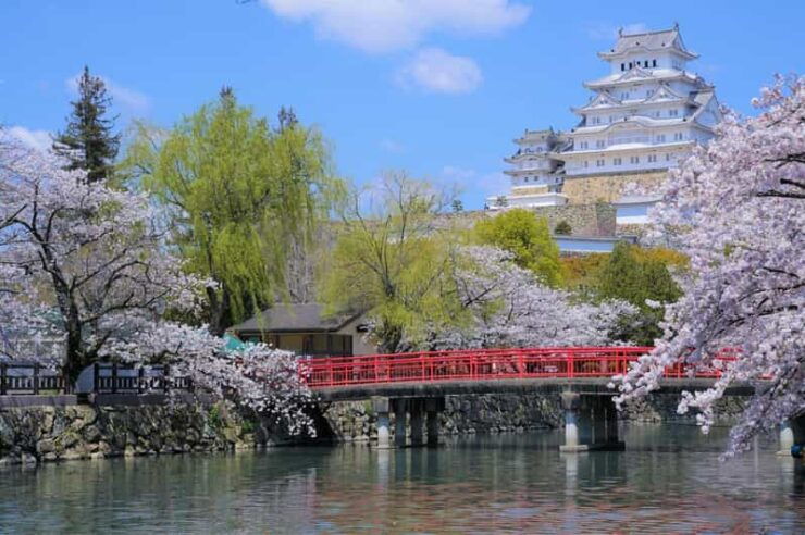 Walking Tour in Himeji : Castle, Garden and Indigo Dyeing - Itinerary Highlights