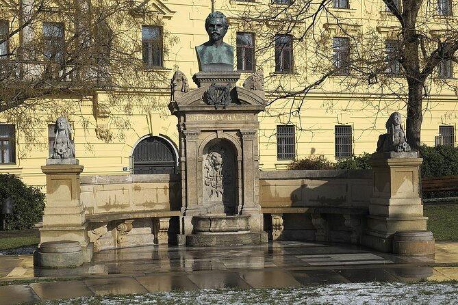 Walking Tour in New Town With Operation Anthropoid (Wwii) - Practical Information