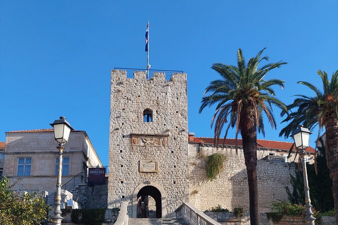 Walking Tour in Old Town Korcula 1 Hour - Tour Timing