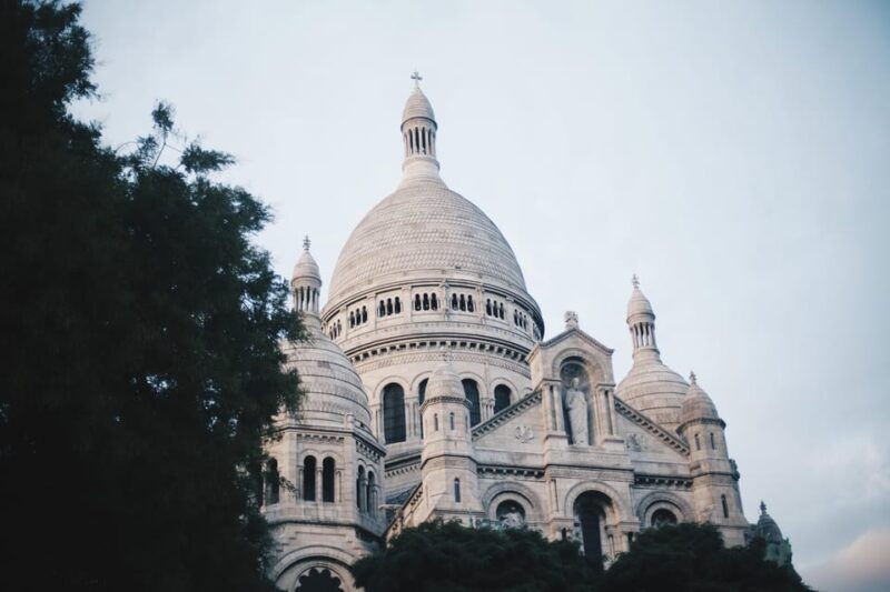 Walking Tour in Paris Montmartre With Tastings and Stories - Experience Highlights