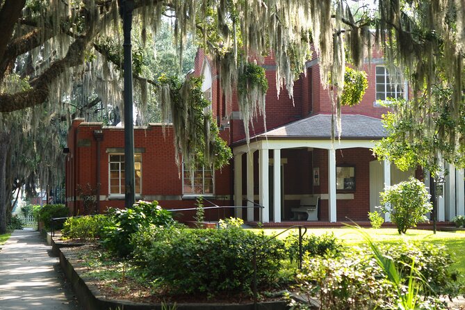 Walking Tour in Savannah Historic Church - Meeting and Pickup Details