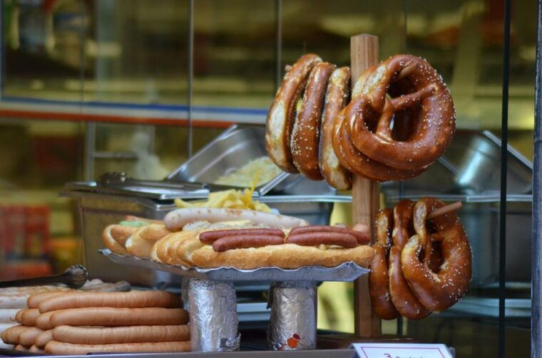 Walking Tour in Strasbourg With Tastings and Stories - Culinary Discoveries