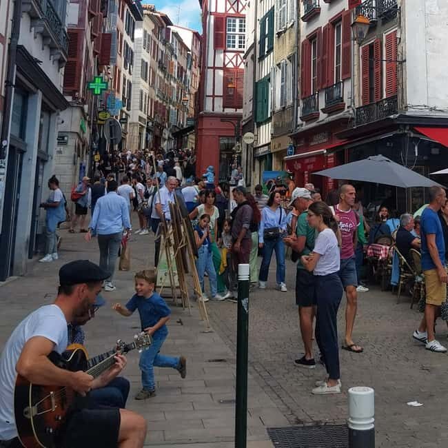 Walking tour of Bayonne history and curiosities - Walking tour of Bayonne history and curiosities: An authentic glimpse into a charming Basque town