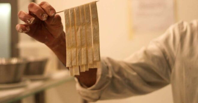 Walking Tour of Central Rome and Pasta Making Experience - Pasta Making Session