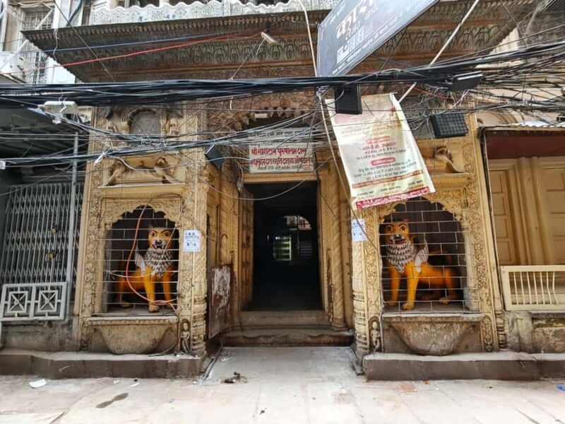 Walking Tour of Ghats and Streets of Varanasi - Practical Tips for Visitors