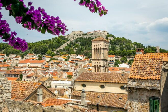 Walking Tour of Hvar With Your Local Guide - Discovering Local Flavors