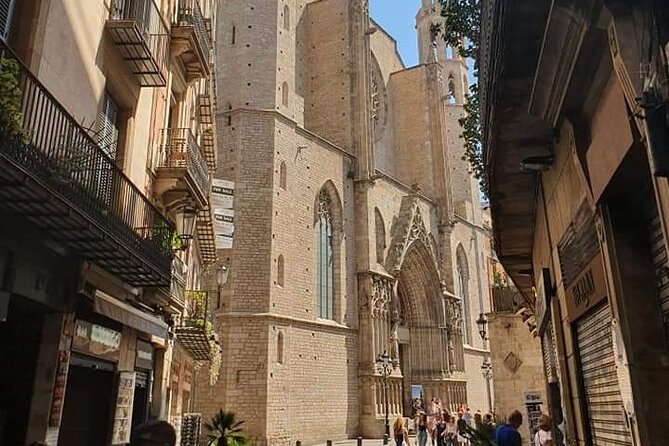 Walking Tour of Medieval Barcelona La Ribera Neighborhood - Artisan Workshops
