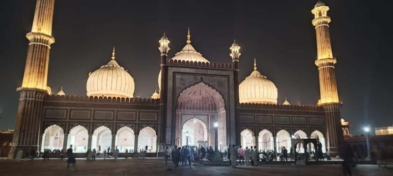 Walking tour of Old Delhi includes One Meal & Rickshaw ride - The Sum Up