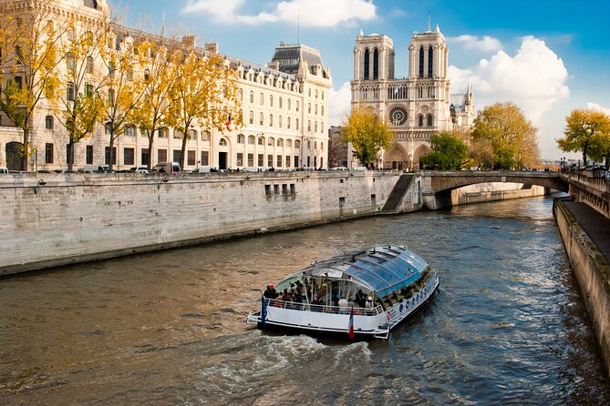 Walking Tour of Paris Old Town and Seine River Cruise - Meeting Point