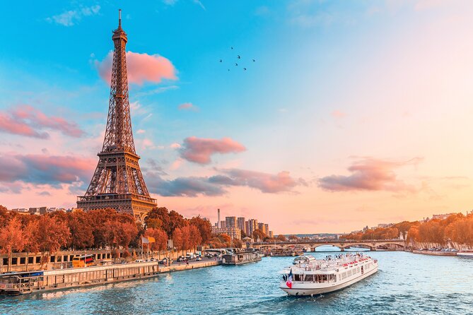 Walking Tour of Paris Old Town and Seine River Cruise - Timed Tickets for Cruise