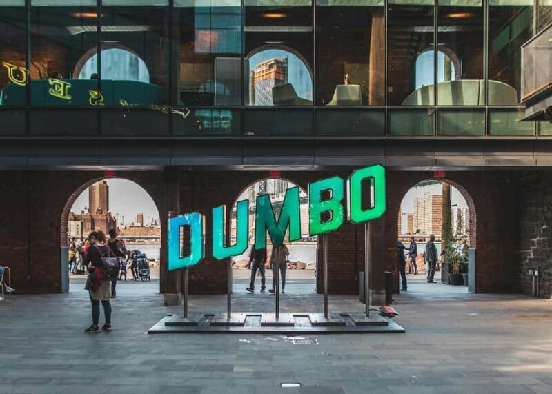 Walking tour of the Brooklyn Bridge and Dumbo - An In-Depth Look at the Tour Experience