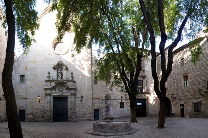 Walking Tour of the Gothic Quarter of Barcelona Cathedral - Directions