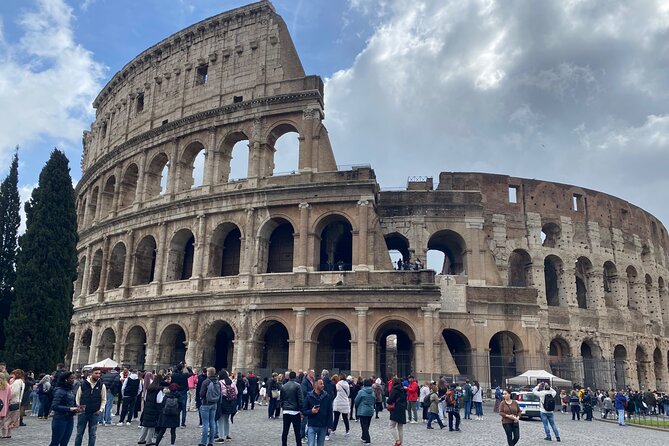 Walking Tour of the Main Squares and Fountains of Rome - Accessibility Information