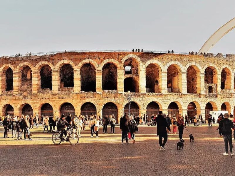 Walking Tour of Veronas Best: Arena and Historic Sights - Exploring Verona’s Charm: A Guided Walking Tour of the City’s Best Sights
